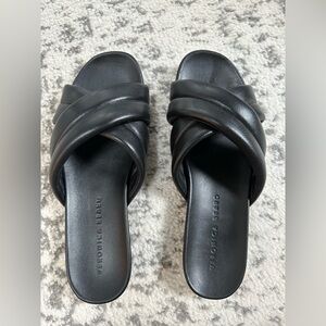 Veronica Beard black slides - 7.5 EUC